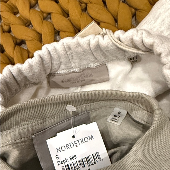 Essentials Light Gray Set - Picture 9 of 9